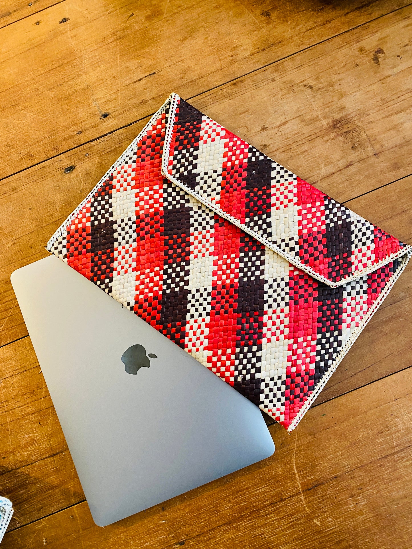 Ipad/ Laptop Mengkuang case