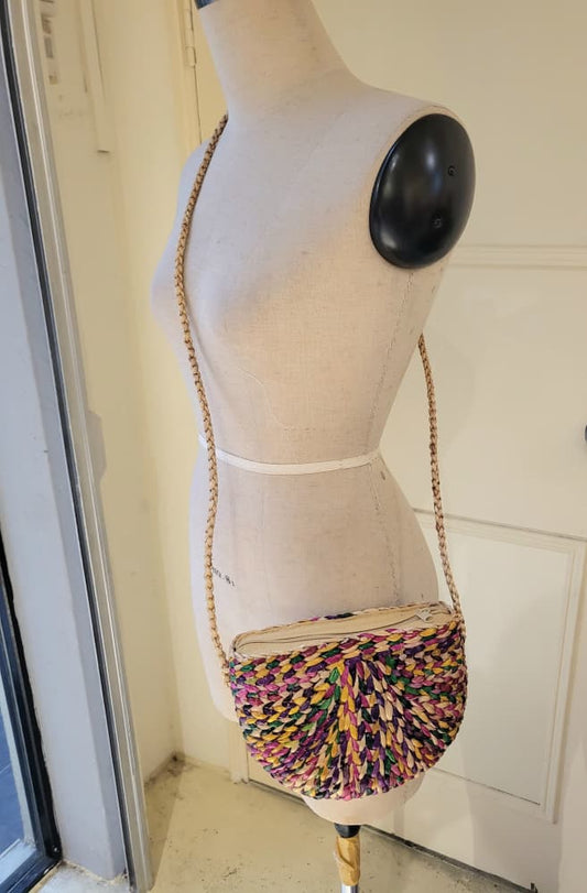 Kiambang sling bag